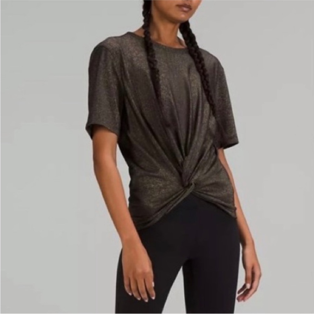 Lululemon Crescent Tee Spark Size 6